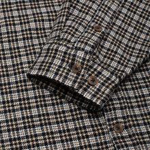 Laden Sie das Bild in den Galerie-Viewer, GX1000 - Long Sleeve Hounds Tooth Button Down Shirt beige
