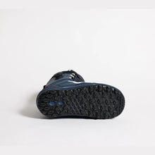 Laden Sie das Bild in den Galerie-Viewer, Vans - Infuse Cannon Cummins Boot