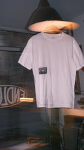 Laden Sie das Bild in den Galerie-Viewer, Endless - Super 8 Tee ready to dye