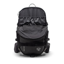 Laden Sie das Bild in den Galerie-Viewer, Herschel - All Season Pro Backpack 36L black