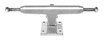 Laden Sie das Bild in den Galerie-Viewer, Lurpiv - 3 Solid Trucks polished