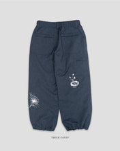 Laden Sie das Bild in den Galerie-Viewer, Nomadik - Thick Pant denim patch