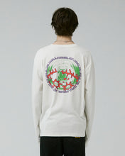 Laden Sie das Bild in den Galerie-Viewer, Former - Chained Longsleeve bone