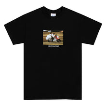 Laden Sie das Bild in den Galerie-Viewer, Sci-Fi Fantasy - A Moment of Romance Tee black