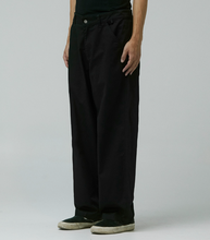Laden Sie das Bild in den Galerie-Viewer, FORMER - Reynolds Work Pant black