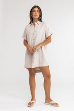 Laden Sie das Bild in den Galerie-Viewer, Rhythm Classic Linen Shirt Dress sand